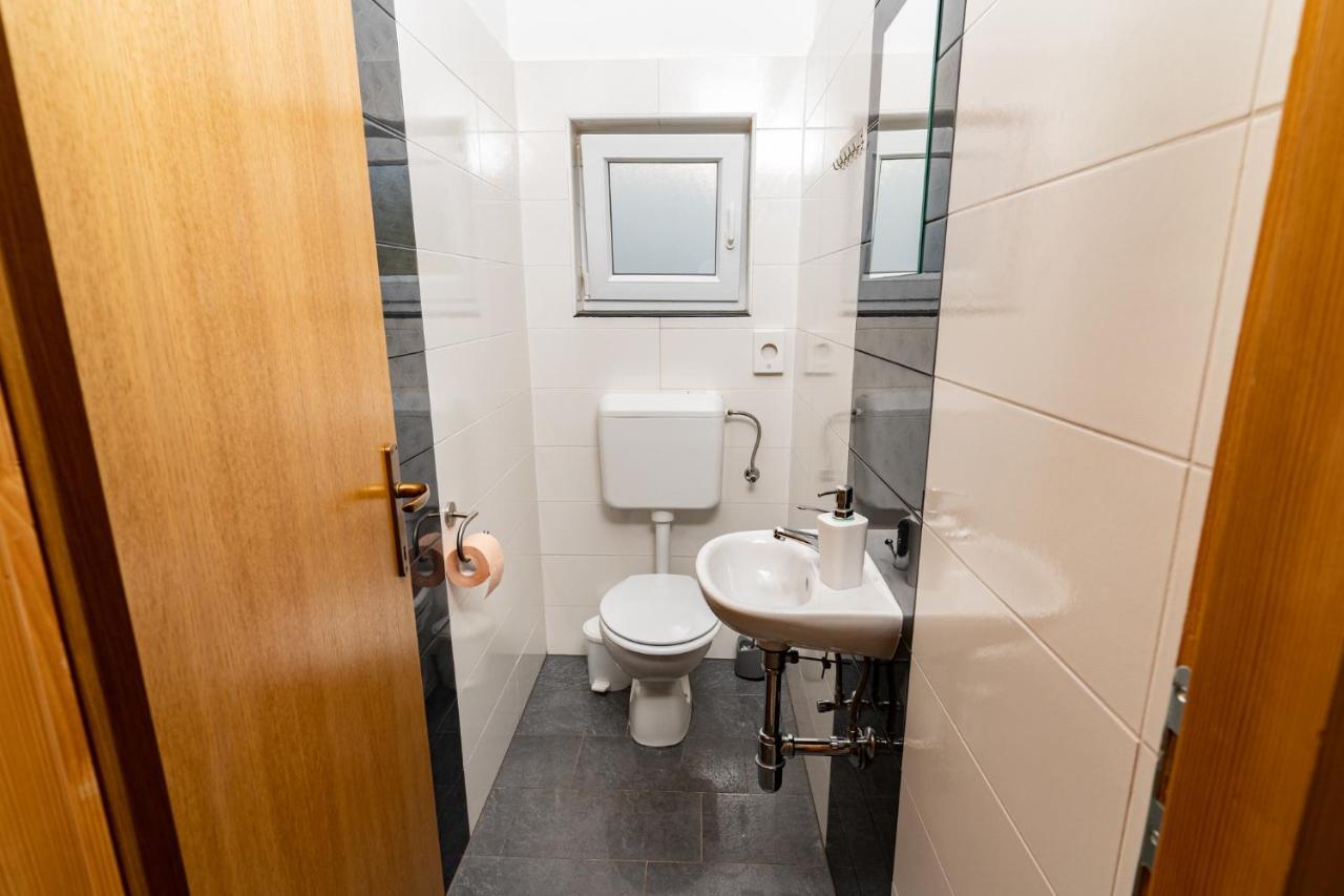 Holiday Home Kerniat Пула Екстер'єр фото